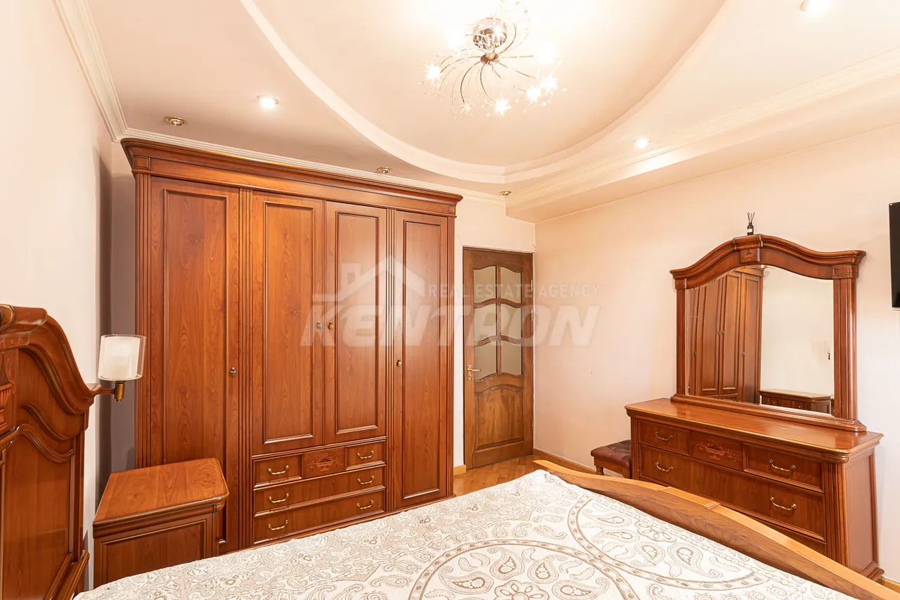 2 bedroom apartment for rent Saryan St, Center Yerevan, 158913