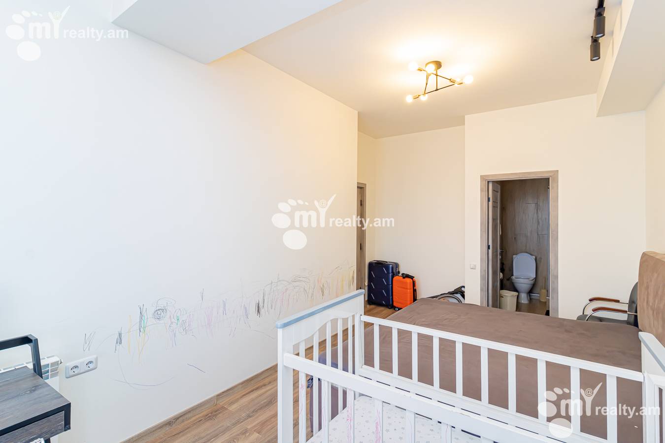 Купить 3 комнатную квартиру Нерсисян ул, Канакер-Зейтун Ереван, 143528