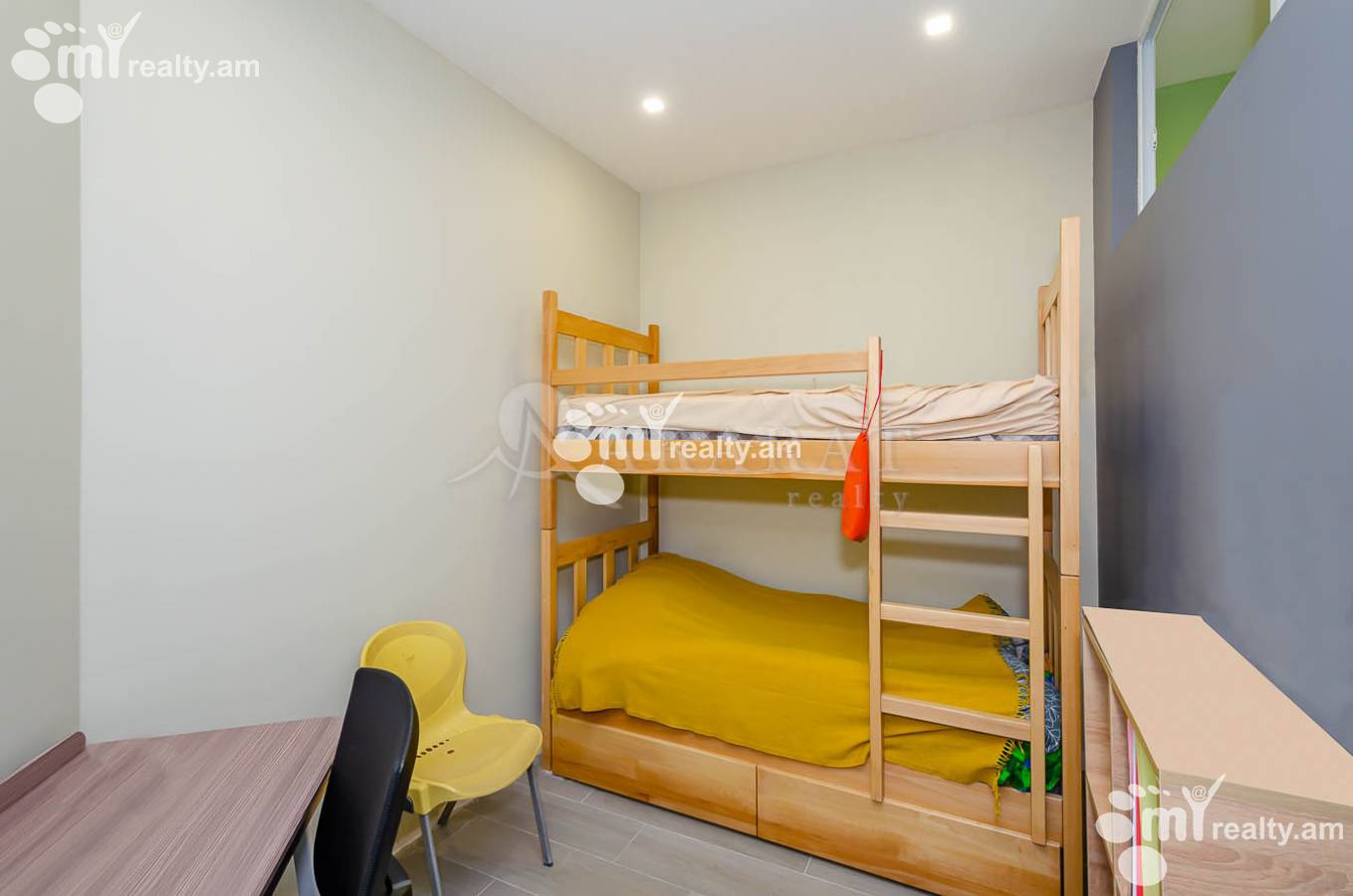 3 սենյականոց բնակարան  Անտառային, Գ.Էմինի փող., Կենտրոն Երևան, 142376