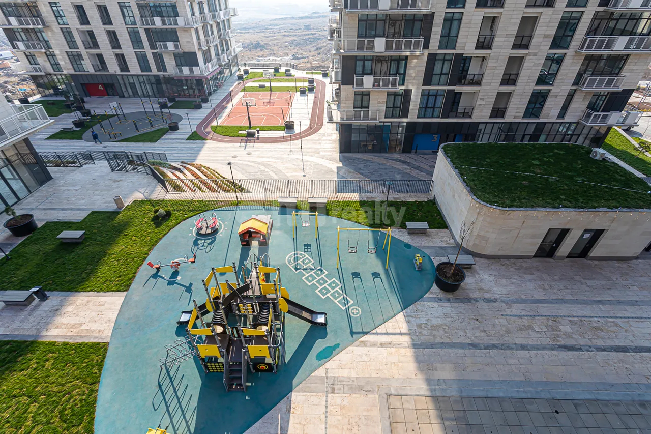 4 bedroom apartment for sale Leningradyan St, Ajapnyak Yerevan, 158334