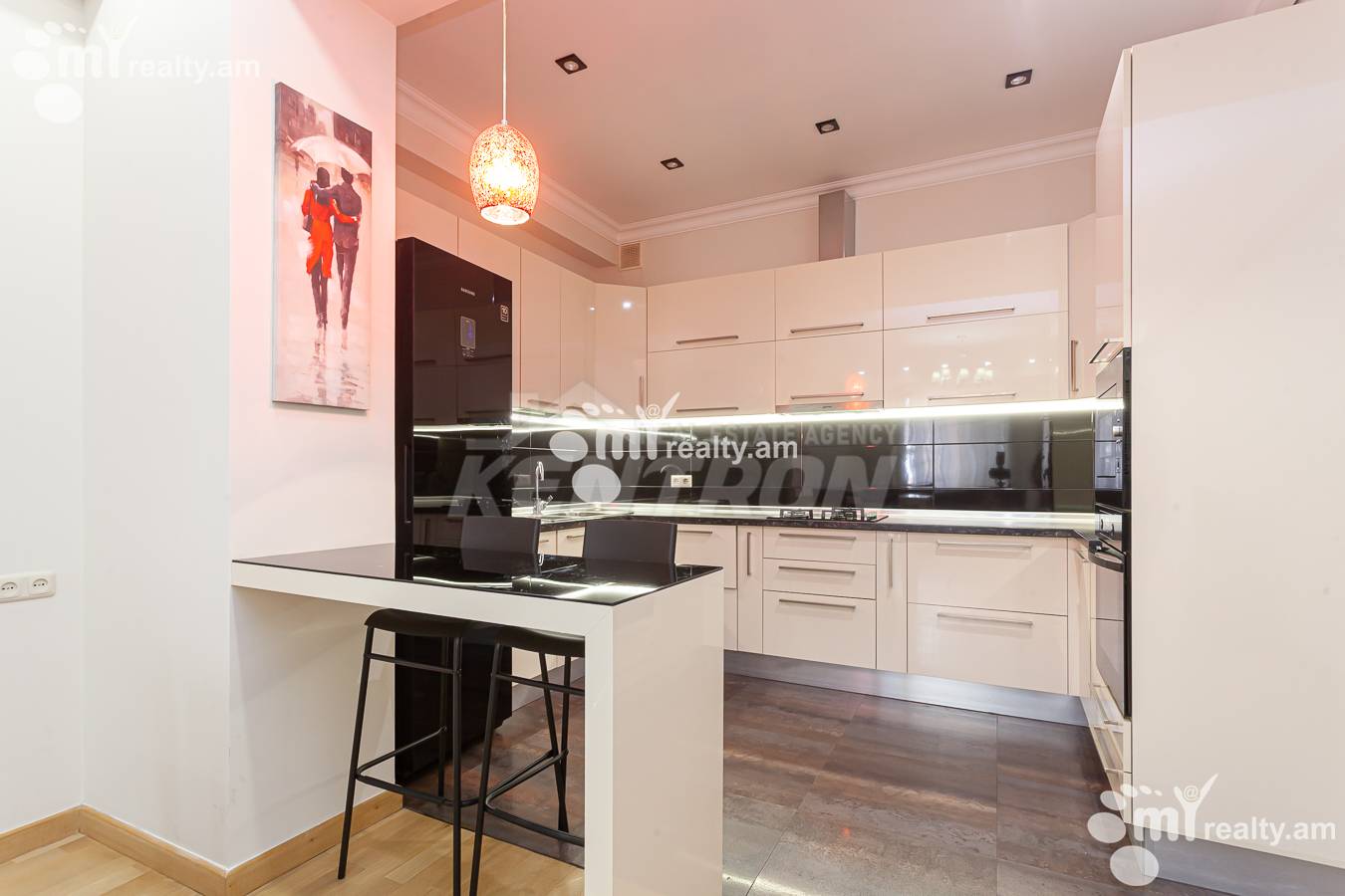 3 սենյականոց բնակարան վարձով Արամի փող, Կենտրոն Երևան, 156057