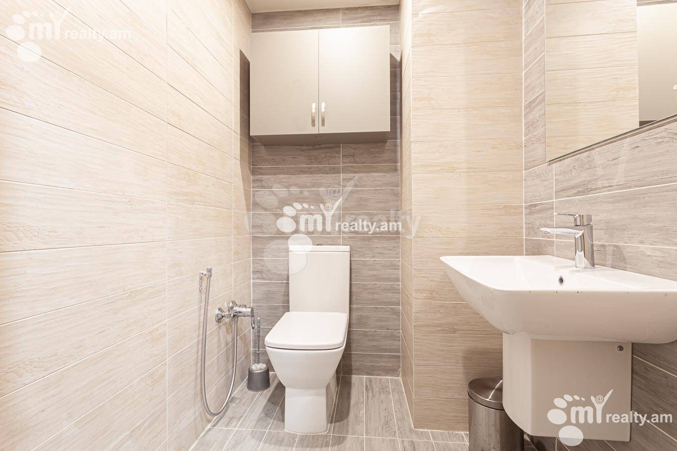 3 bedroom apartment for rent Leo St, Center Yerevan, 155442