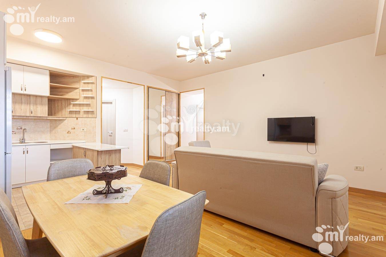 3 bedroom apartment for rent Leo St, Center Yerevan, 155442