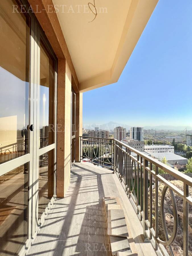 Снять 3 комнатную квартиру Сасна Црер ул., Давташен Ереван, 125228