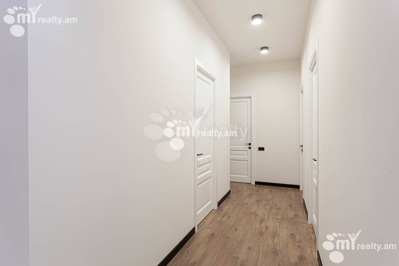 4 bedroom apartment for sale Rostom St, Center Yerevan, 153660