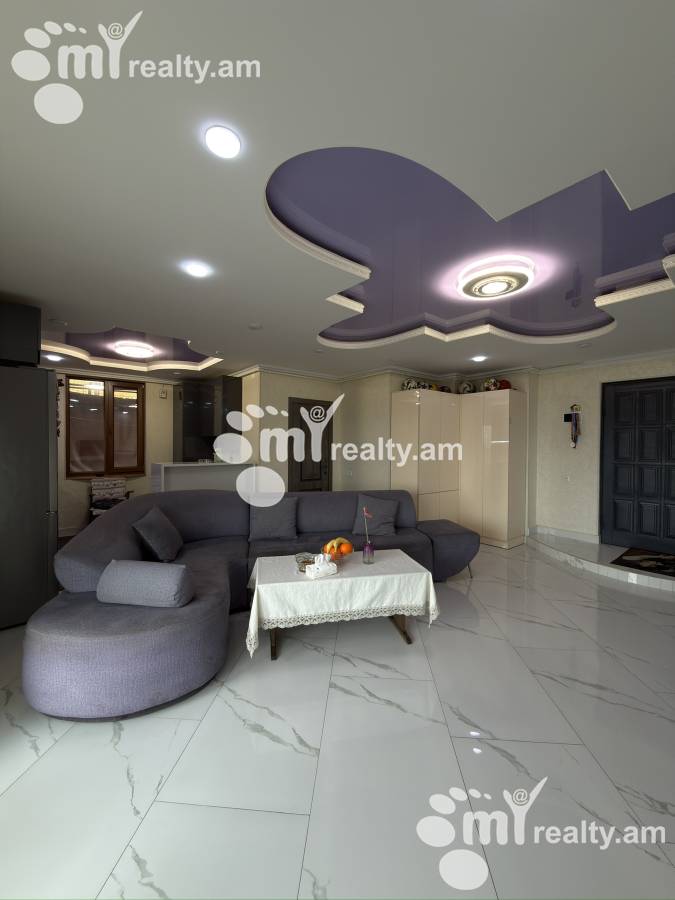 4 bedroom apartment for sale خیابان ا. آوِتیسیان, عربگیر ایروان, 160137