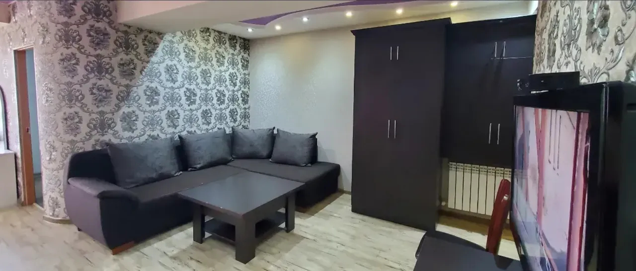 2 bedroom apartment for rent Hanrapetutyan St, Center Yerevan, 160350
