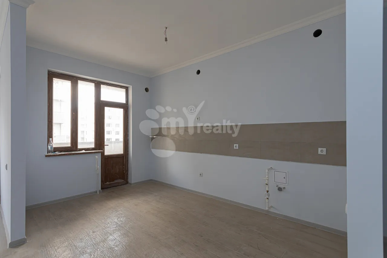 4 սենյականոց բնակարան  Մ․ Մելքոնյան փող, Կենտրոն Երևան, 160108