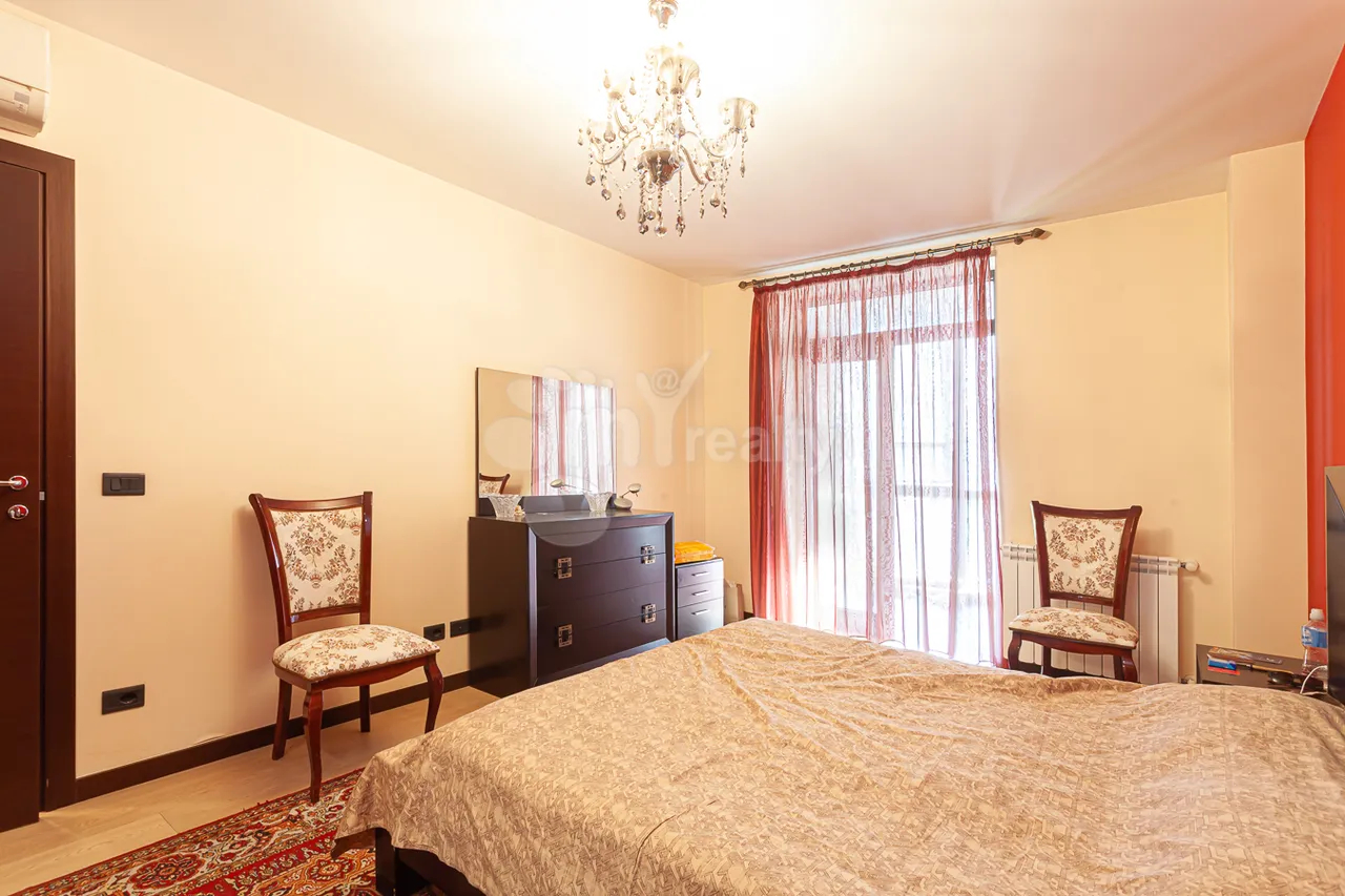 3 bedroom apartment for sale Vazgen Sargsyan St, Center Yerevan, 159356