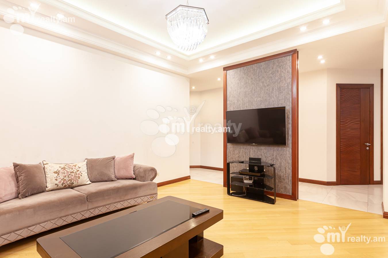 3 bedroom apartment for rent Yekmalyan St, Center Yerevan, 154623