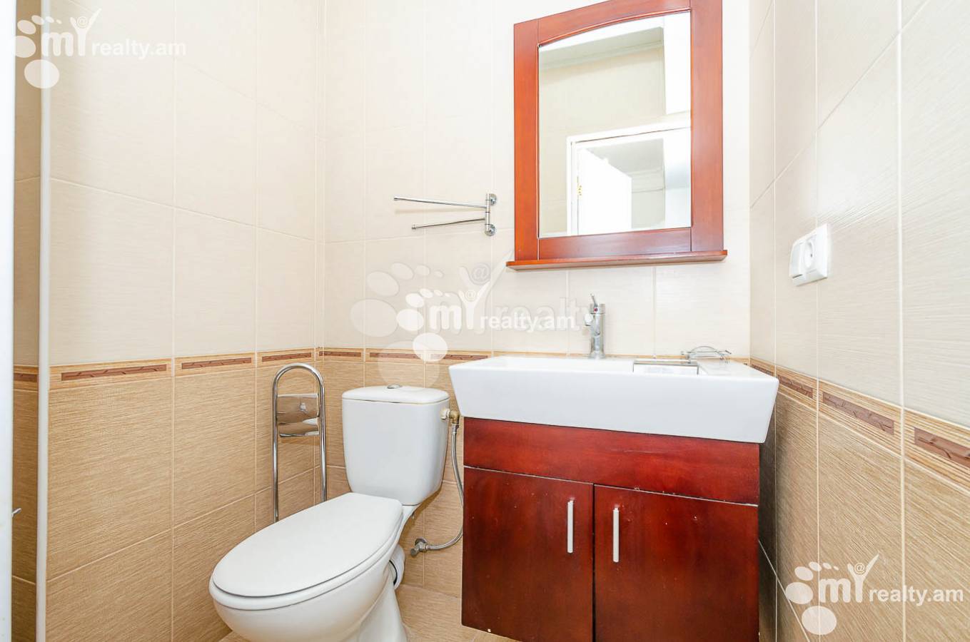 3 bedroom apartment for sale خیابان گِریبودوف, عربگیر ایروان, 144823