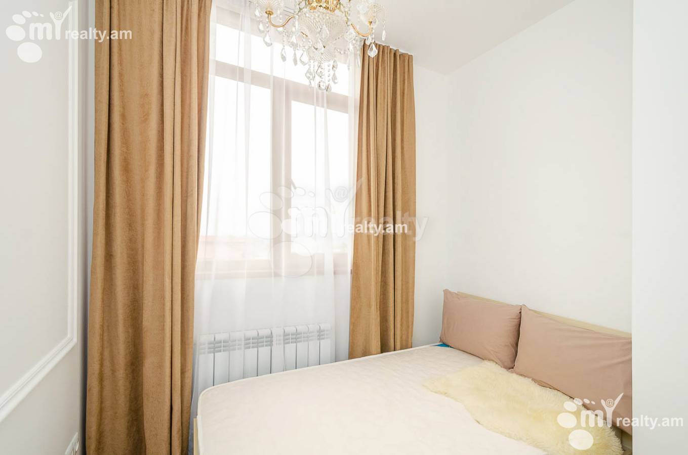 3 bedroom apartment for sale خیابان گِریبودوف, عربگیر ایروان, 144823