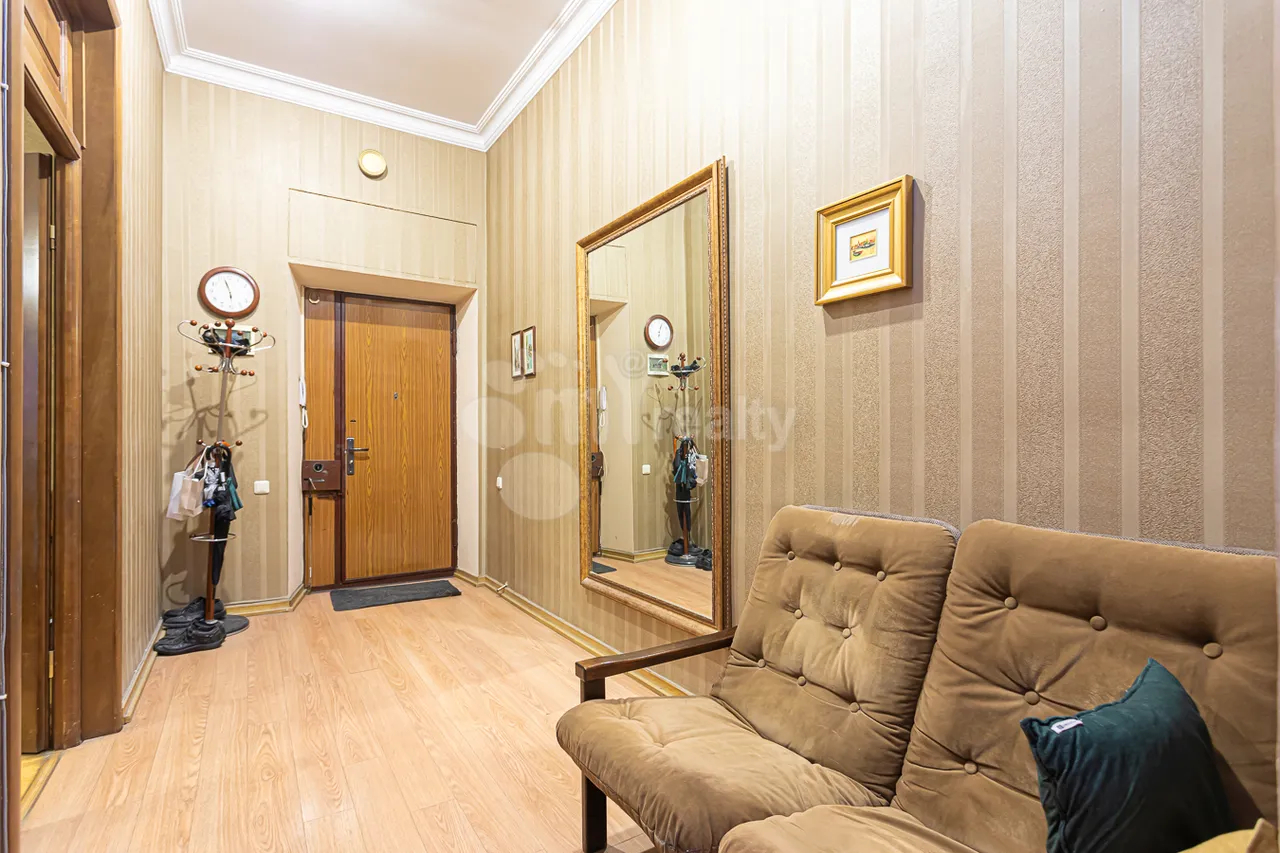 4 bedroom apartment for sale خیابان تومانیان, مرکز شهر ایروان, 157656