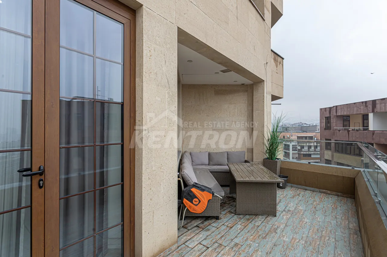 Снять 4 комнатную квартиру Арам ул, Центр Ереван, 159395