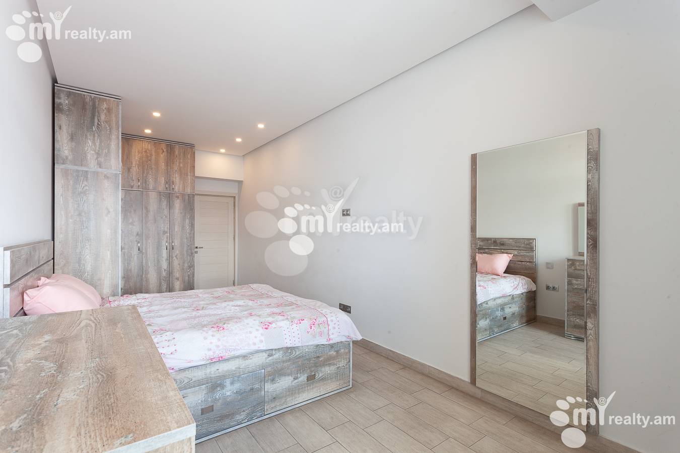 3 bedroom apartment for rent Tsitsernakaberd Highway, Center Yerevan, 148665