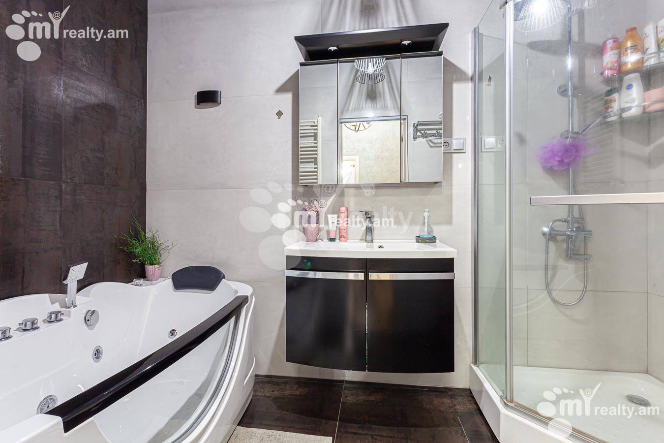 Купить 3 комнатную квартиру Царав Ахбюр ул., Аван Ереван, 155023