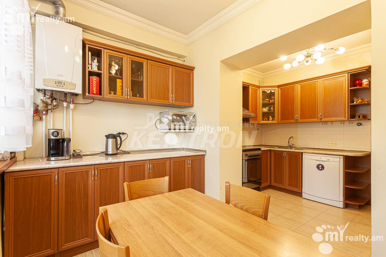 3 սենյականոց բնակարան  Աբովյան փող, Կենտրոն Երևան, 155439