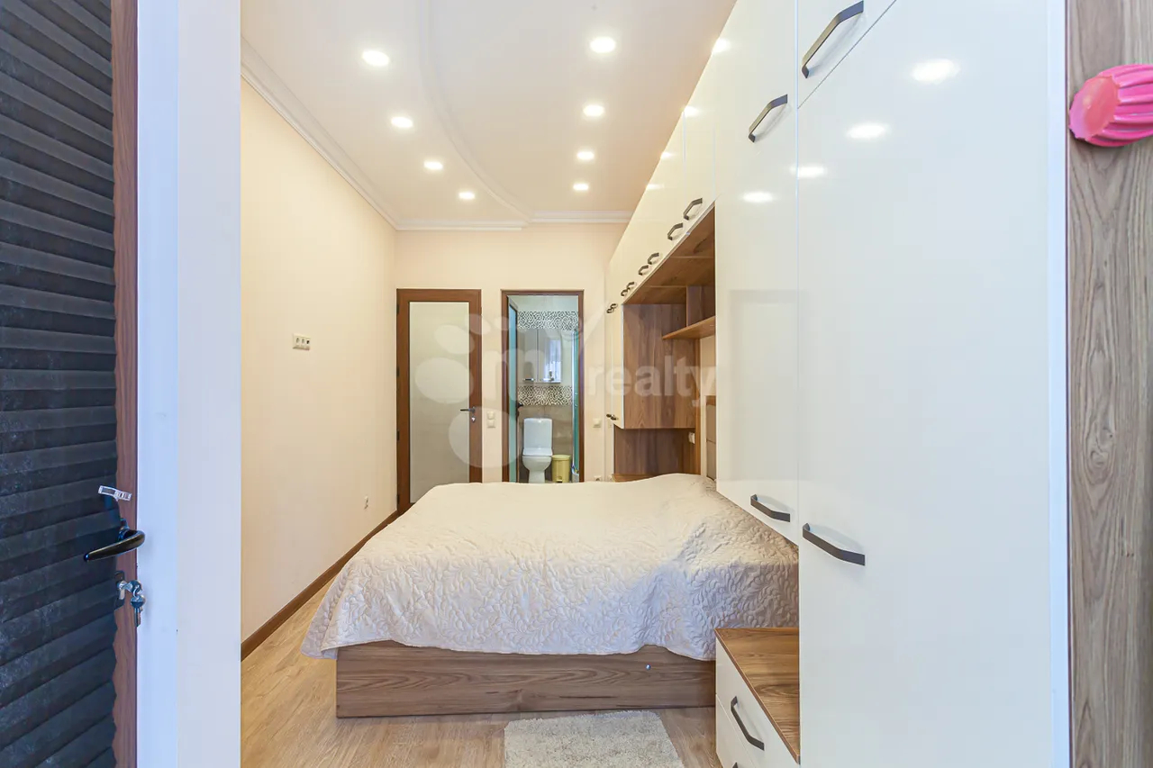 3 bedroom apartment for sale Yekmalyan St, Center Yerevan, 160123