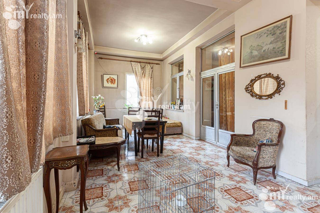 3 bedroom apartment for sale Tpagrichner St, Center Yerevan, 155196