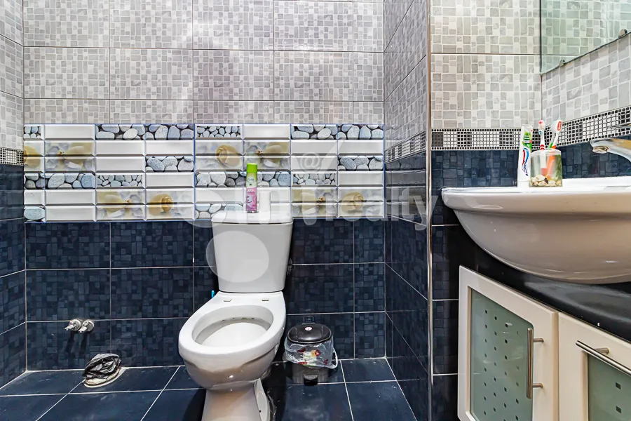 3 սենյականոց բնակարան վարձով Ռոստոմի փող, Կենտրոն Երևան, 159425