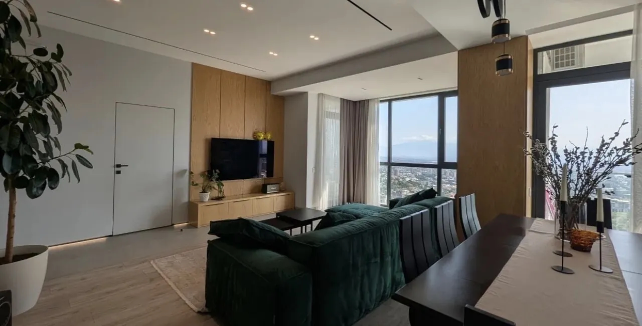 3 սենյականոց բնակարան  Կ. Ուլնեցու փող., Քանաքեռ-Զեյթուն Երևան, 158889