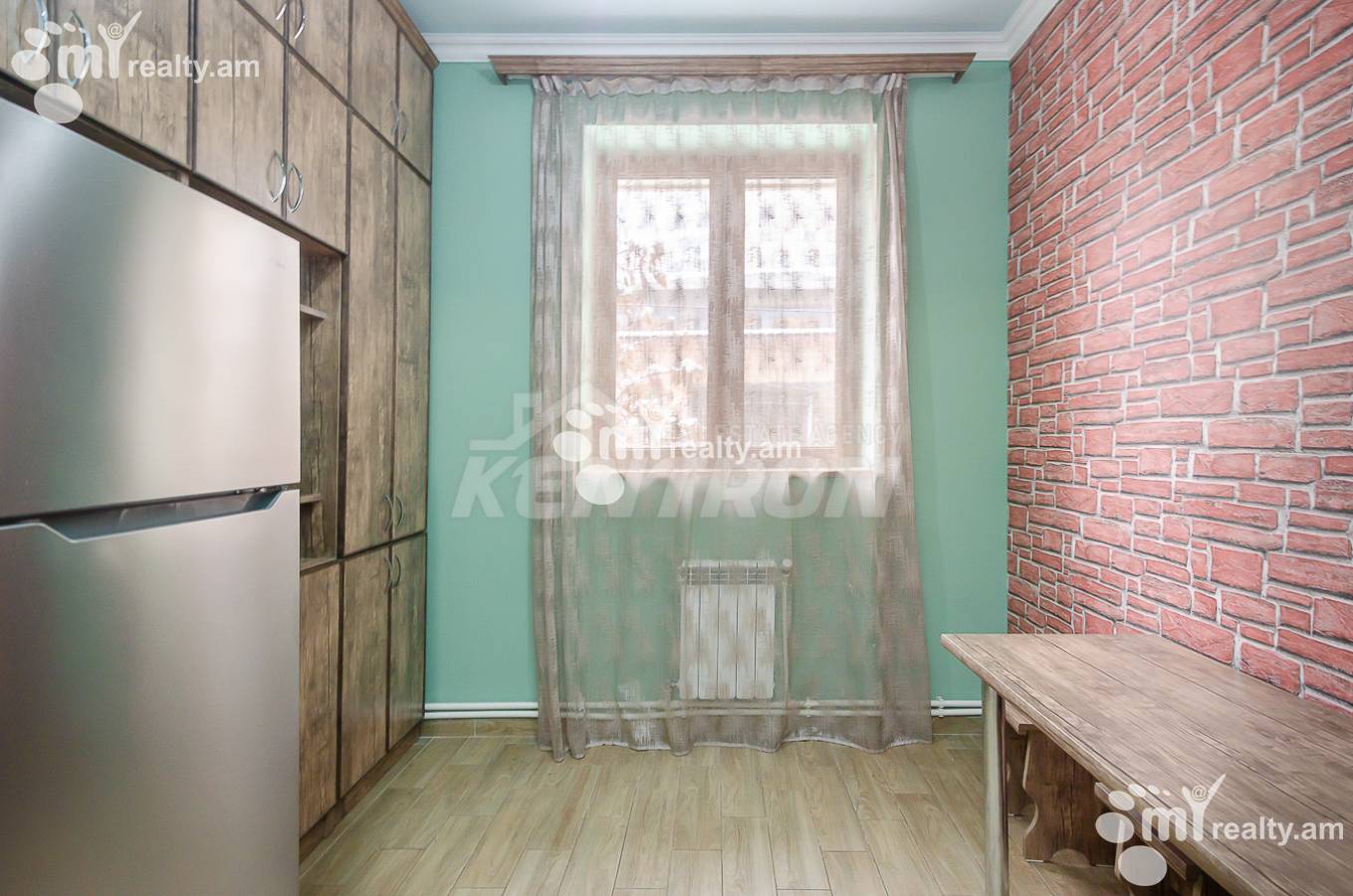 3 bedroom apartment for sale خیابان ابوویان, مرکز شهر ایروان, 109964