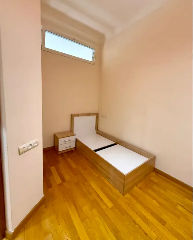 3 bedroom apartment for rent خیابان تومانیان, مرکز شهر ایروان, 161802