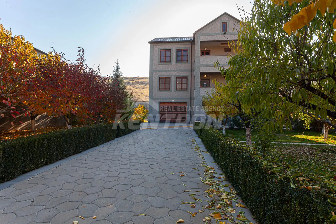 House for sale Teryan st, Avan Yerevan, 157307