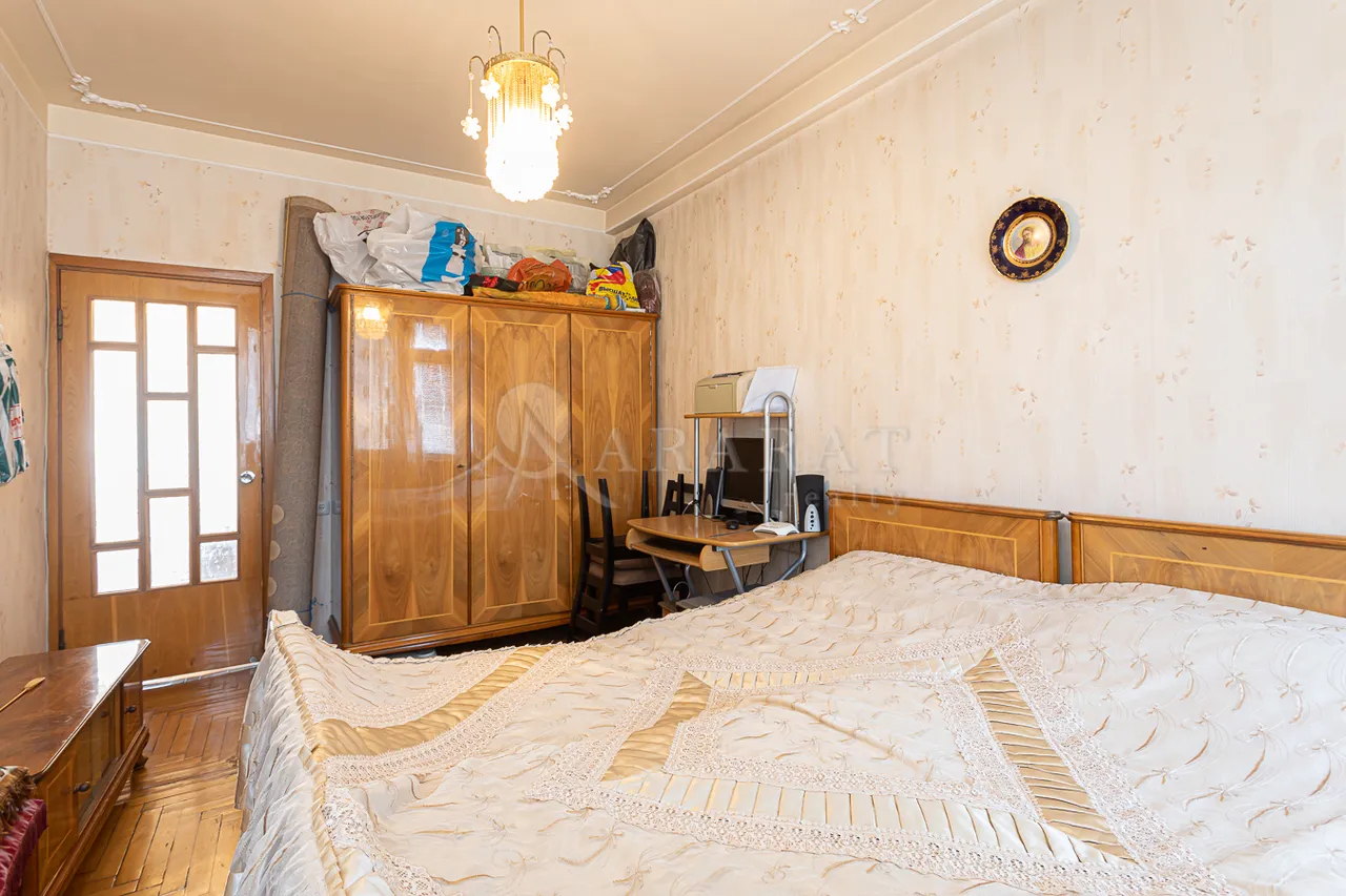 Купить 3 комнатную квартиру В.Папазян ул, Арабкир Ереван, 157436