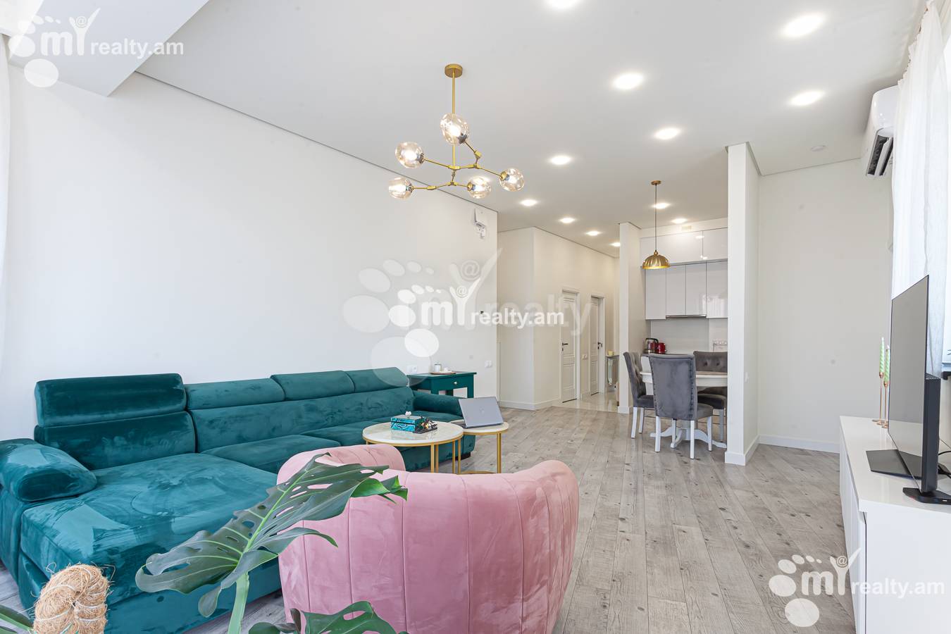 4 bedroom apartment for sale Tigran Petrosyan St, Davtashen Yerevan, 156080