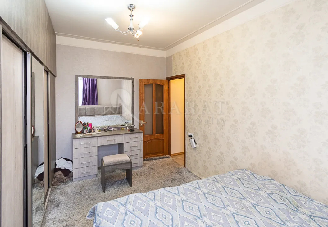 3 bedroom apartment for sale Davtashen 4 district, Davtachène Yerevan, 160362