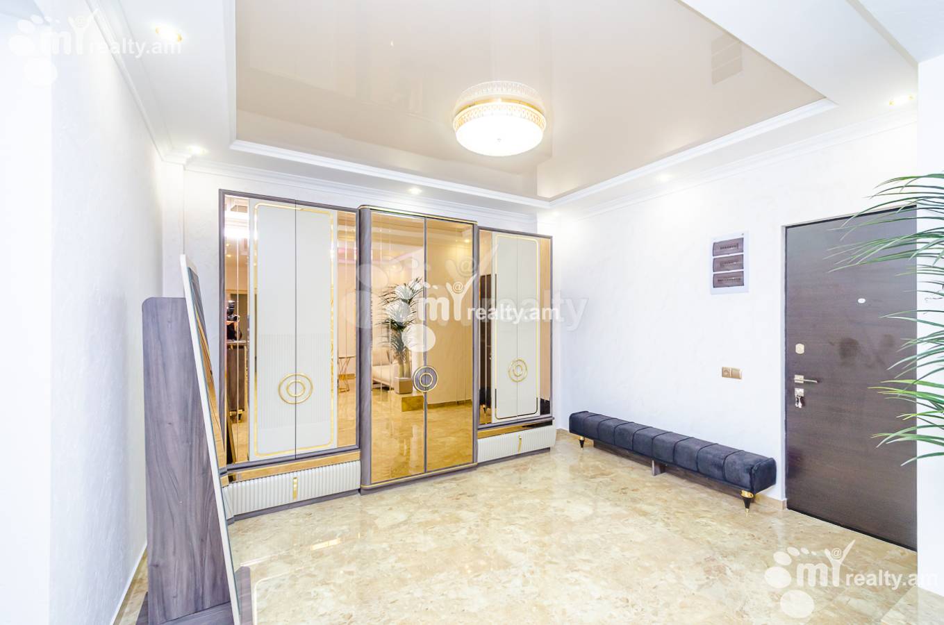 3 bedroom apartment for sale Antarayin St, Center Yerevan, 152784