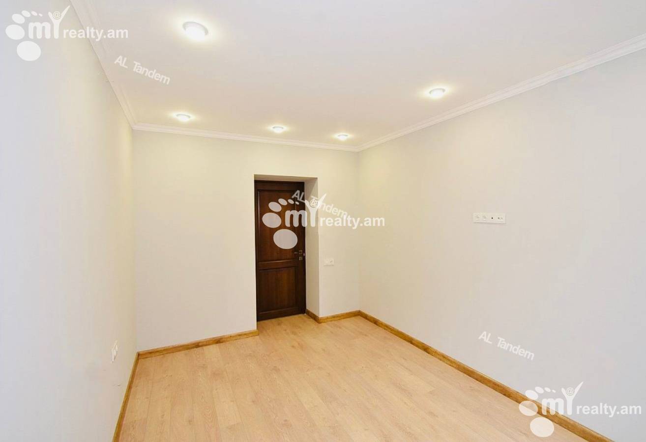 3 bedroom apartment for sale Abovyan St, Center Yerevan, 158491