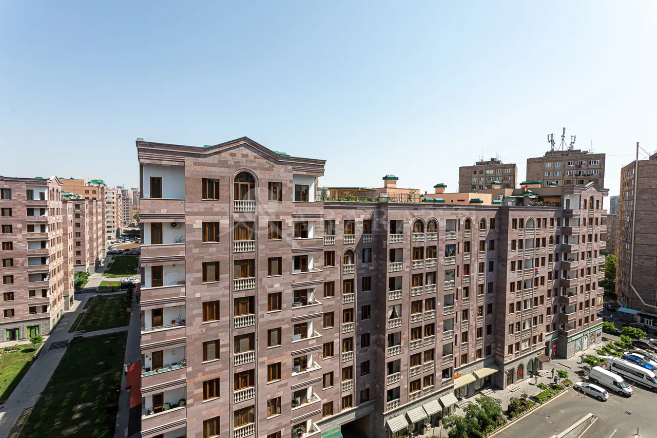 4 bedroom apartment for sale خیابان آدونس, عربگیر ایروان, 159645