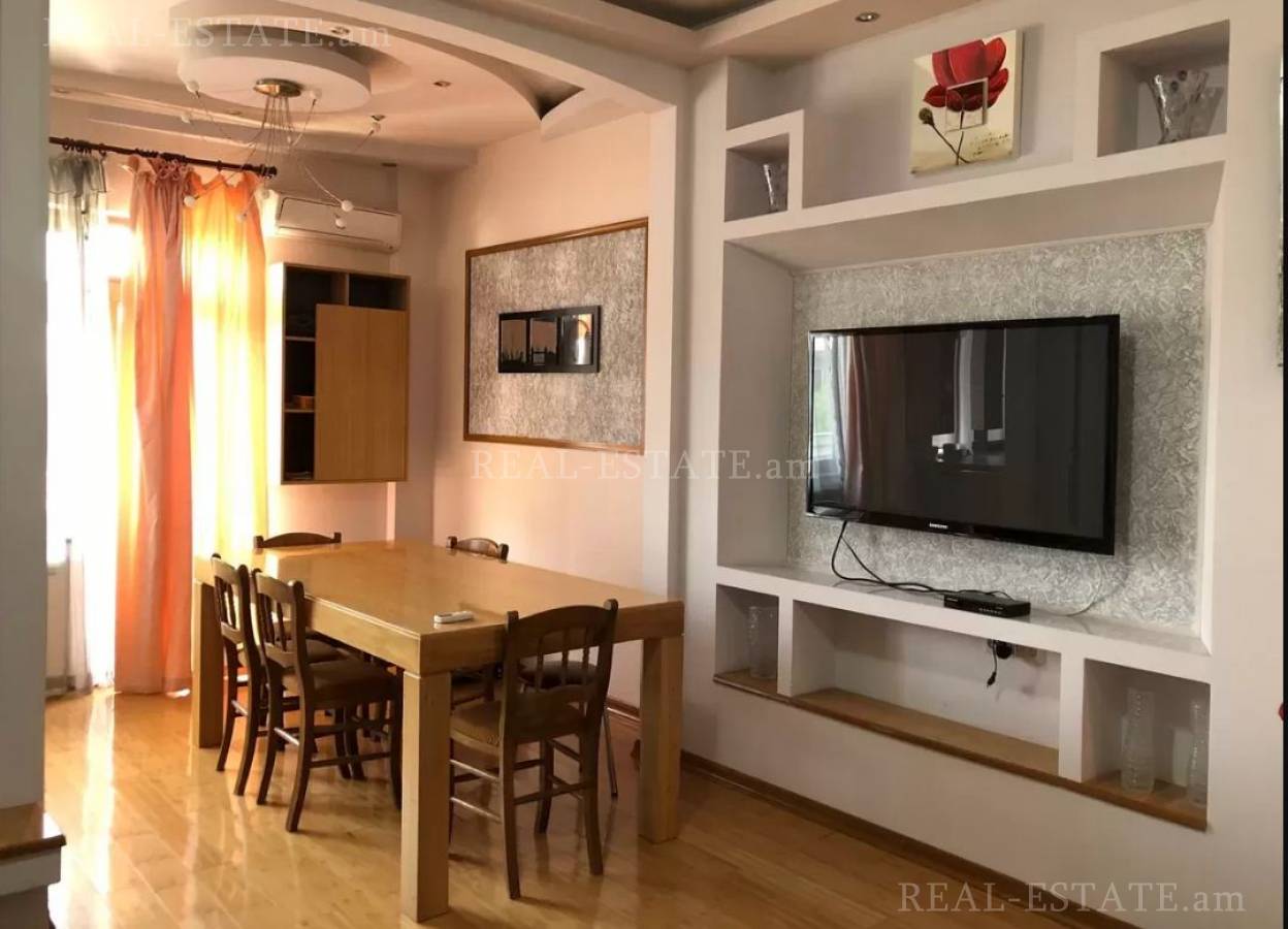 Ереван квартира на длительный срок. Квартира студия в Ереване. Снять квартиру в Ереване трёхкомнатную. Bnakaran lvacqi.
