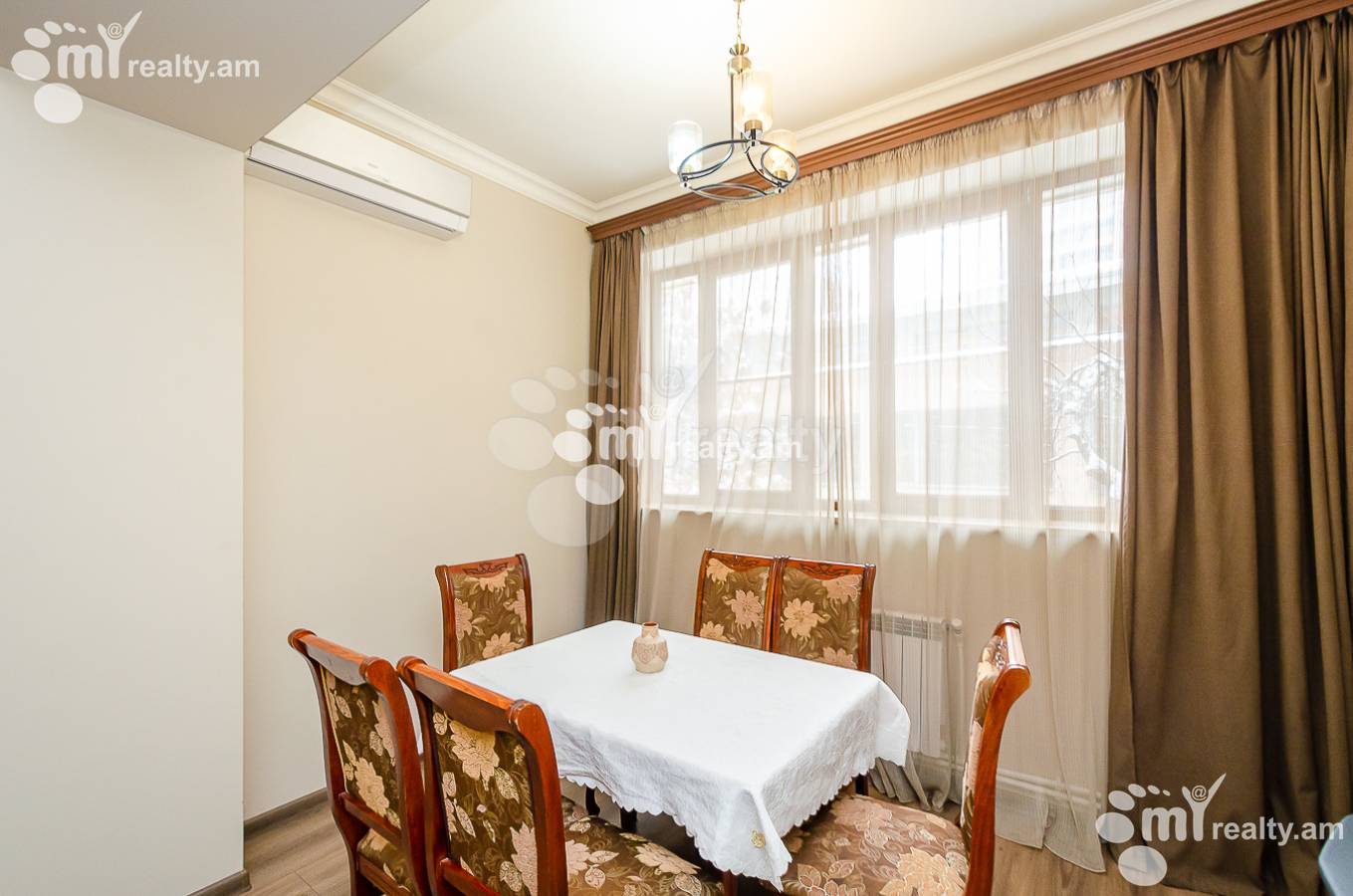 3 bedroom apartment for sale خیابان ابوویان, مرکز شهر ایروان, 148860