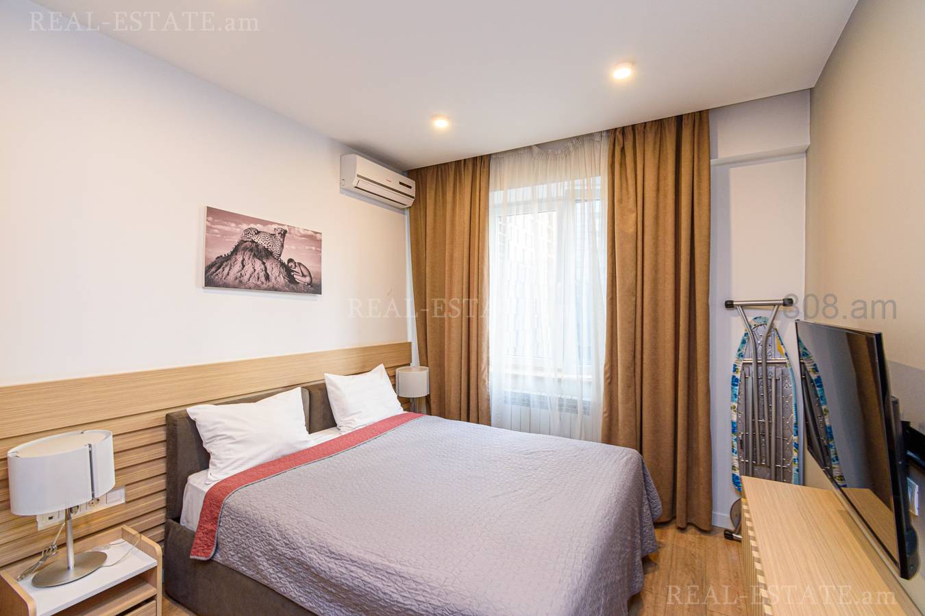 3 սենյականոց բնակարան  Պուշկինի փող, Կենտրոն Երևան, 131686