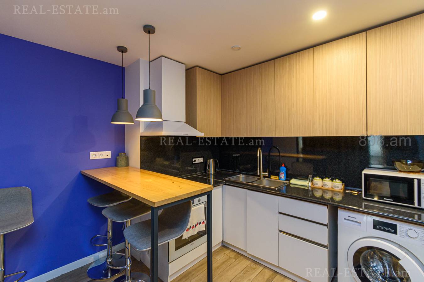 3 սենյականոց բնակարան  Պուշկինի փող, Կենտրոն Երևան, 131686