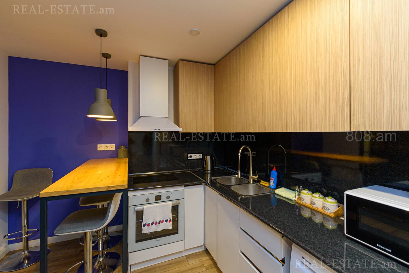 3 սենյականոց բնակարան  Պուշկինի փող, Կենտրոն Երևան, 131686