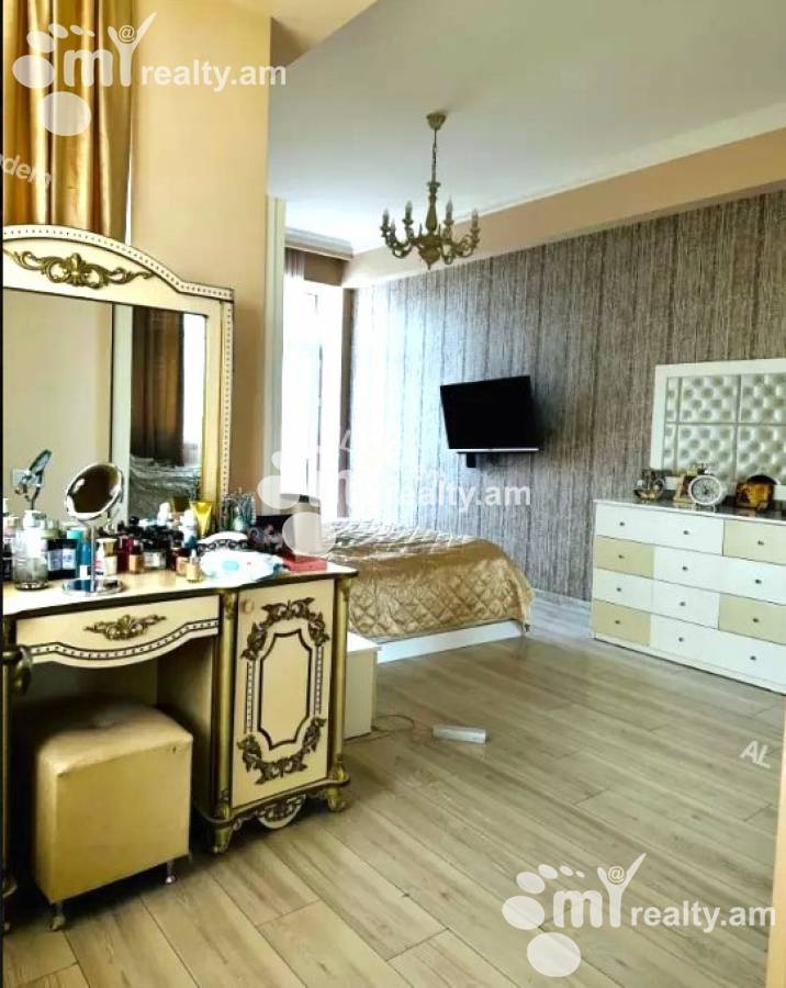 3 bedroom apartment for sale Tsitsernakaberd Highway, Center Yerevan, 143284