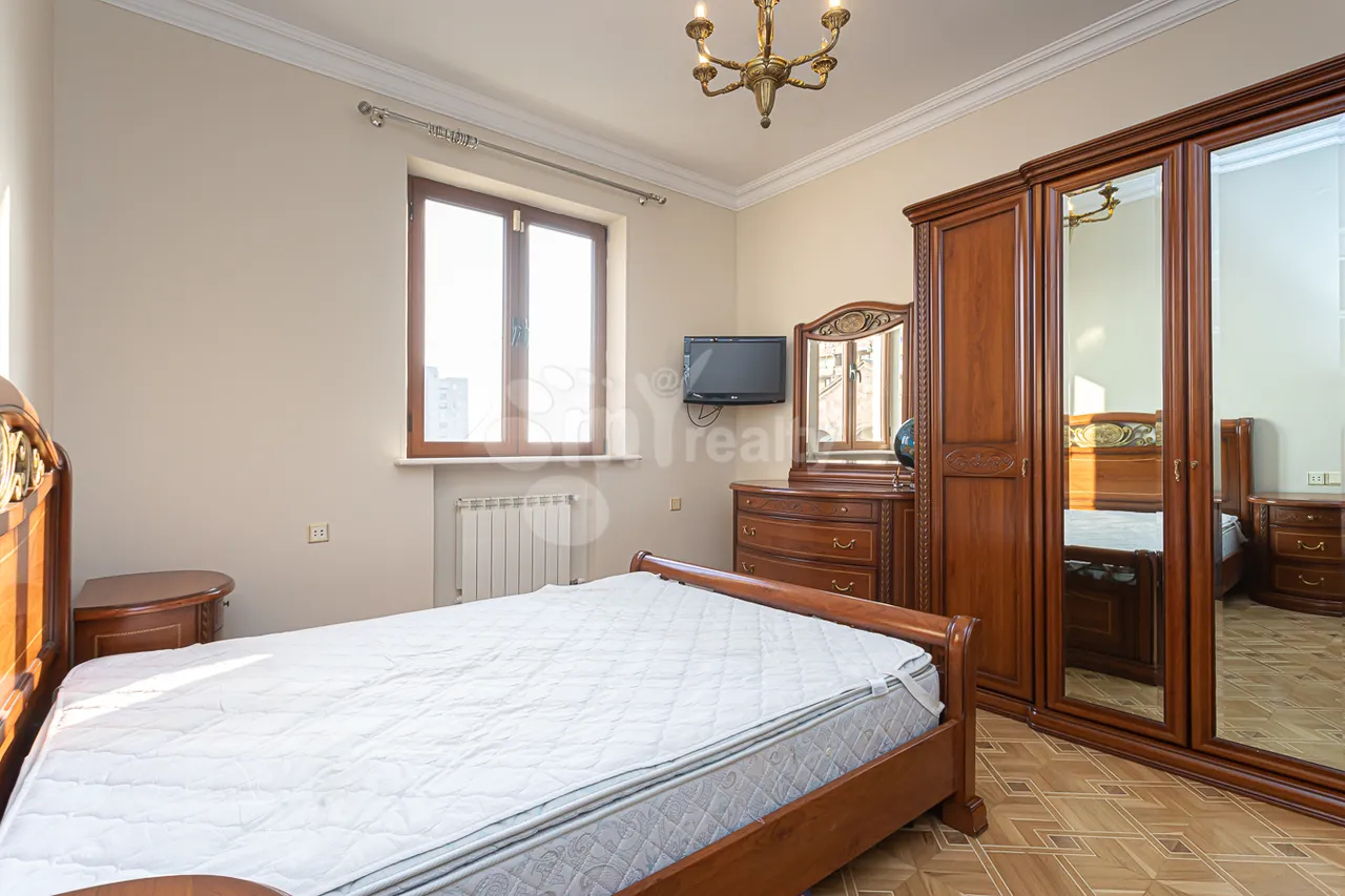 4 bedroom apartment for sale Baghramyan av(Arabkir), Arabkir Yerevan, 158396