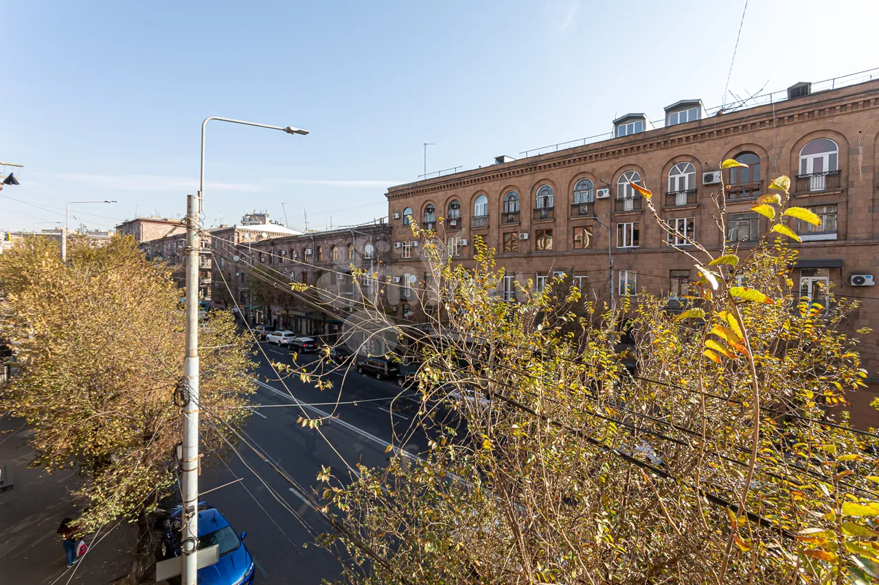 3 bedroom apartment for rent Kasyan St, Arabkir Yerevan, 157541