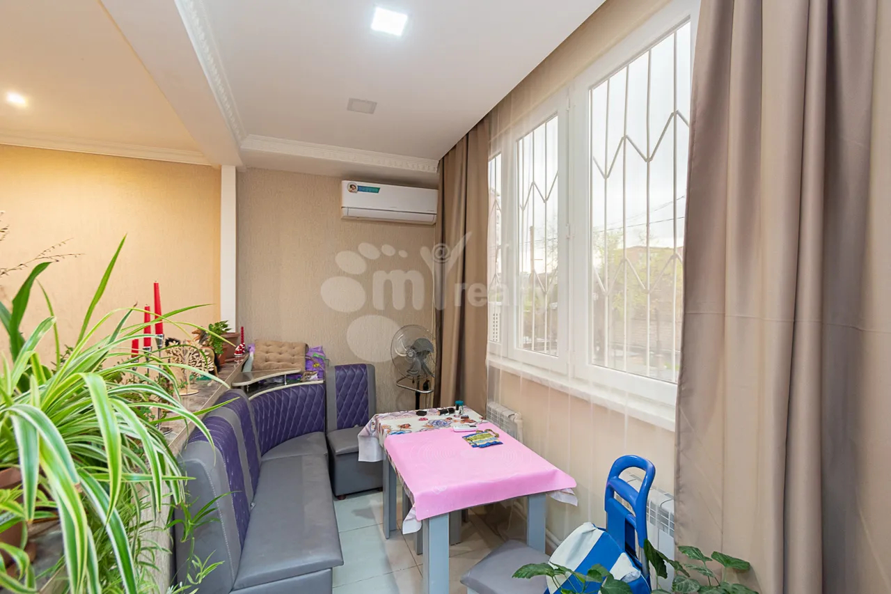 Купить 3 комнатную квартиру Азатутян пр, Арабкир Ереван, 160246