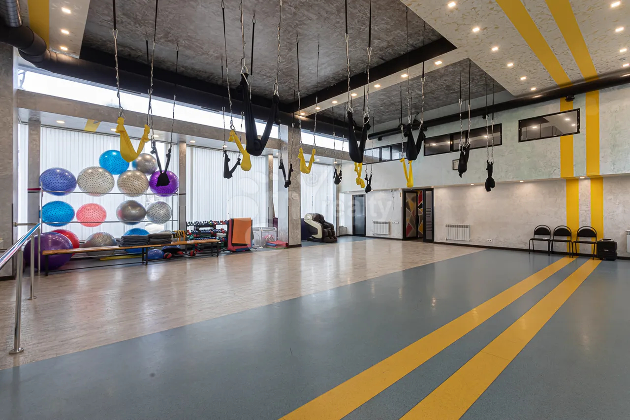 Купить коммерческoе помещение Башинджахян ул, Ачапняк Ереван, 160011