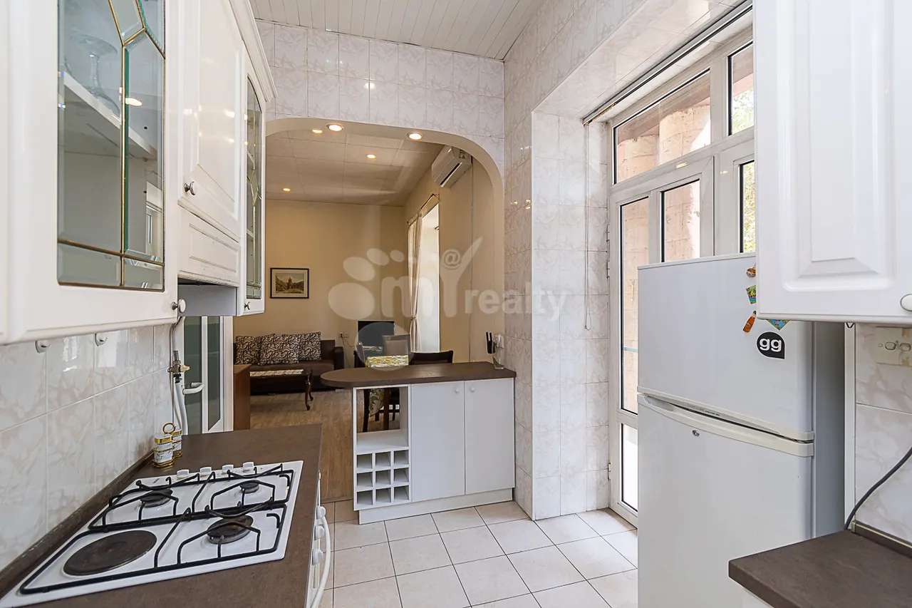 2 bedroom apartment for rent Moskovyan St, Center Yerevan, 161619