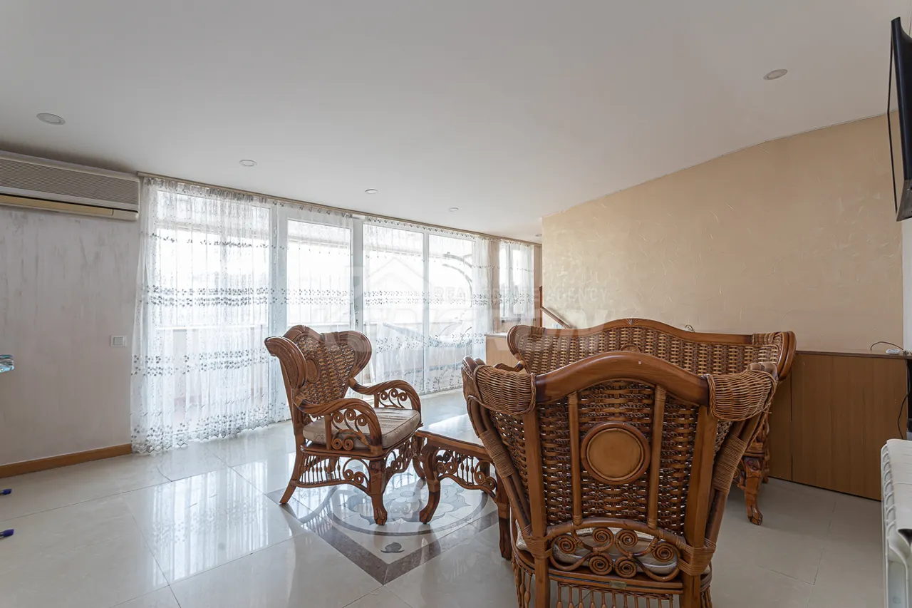 5 bedroom apartment for rent Spendiaryan St, Center Yerevan, 158571