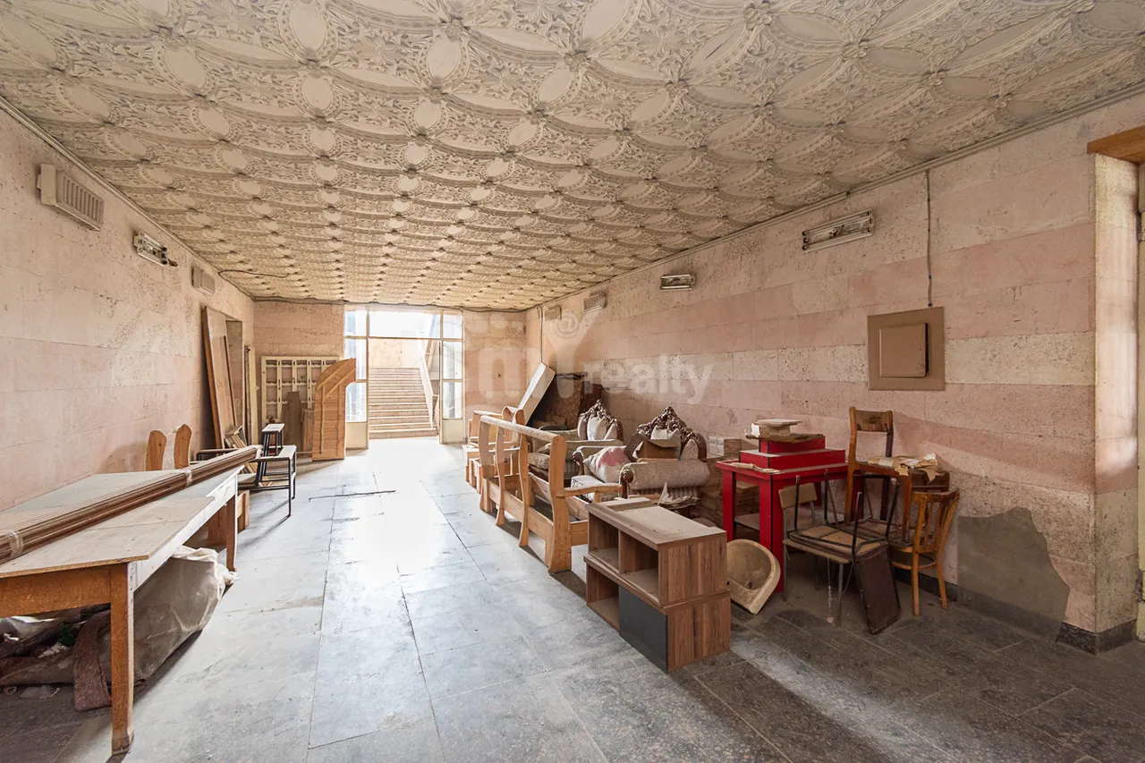 Commercial property for sale Fuchik St, Ajapnyak Yerevan, 160372