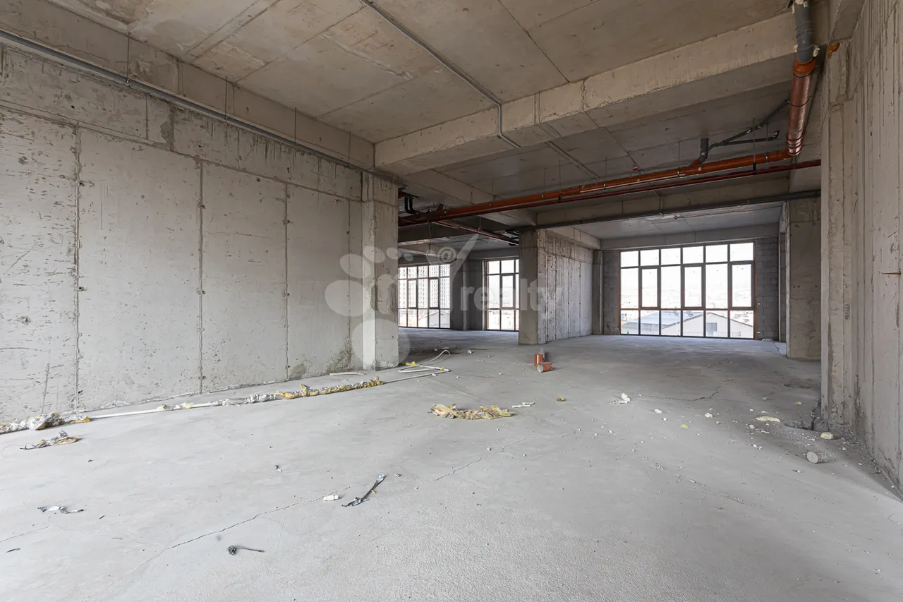 Commercial property for sale Paruyr Sevak  dis. 17 street, Awan Yerevan, 157753