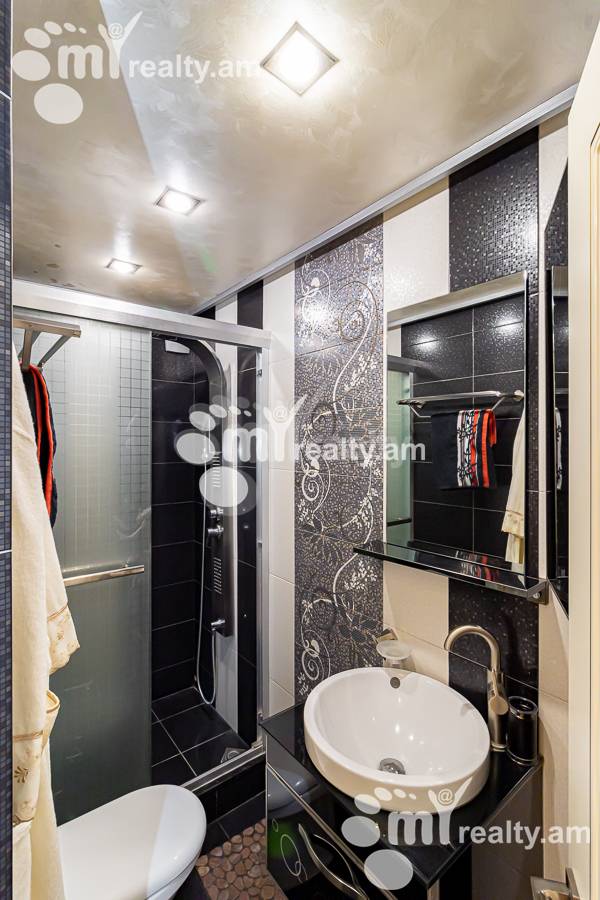 3 bedroom apartment for sale Gyulbenkyan St, Arabkir Yerevan, 154225