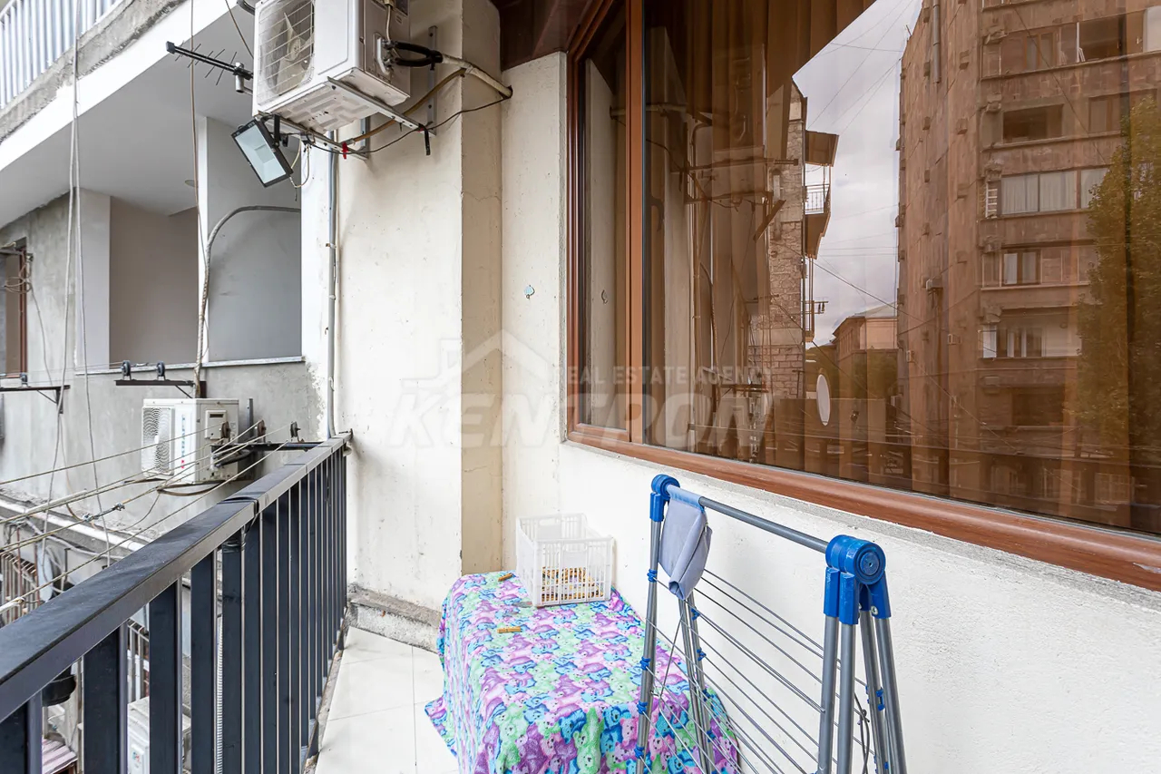 4 bedroom apartment for sale Hanrapetutyan St, Center Yerevan, 159013